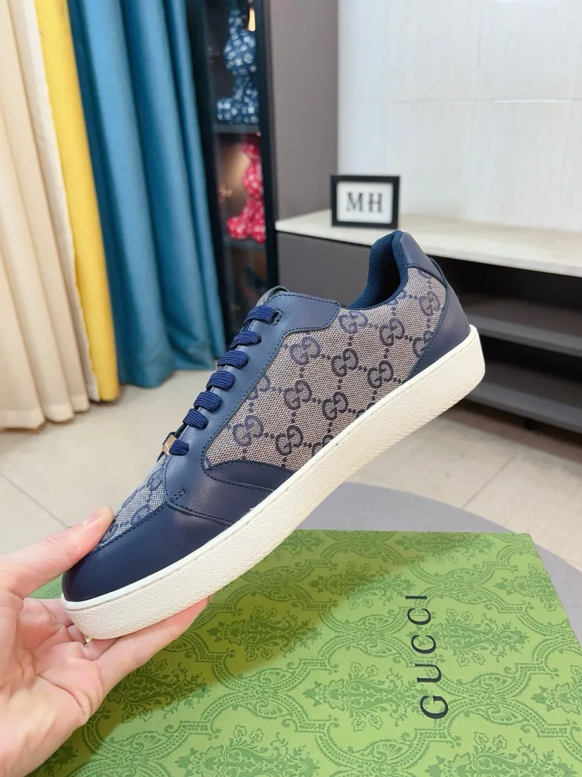 Men's shoes 💰400🌹🌹[GUCCI] Gucci's new lace-up casual men's shoes are on the market first, and the materials and workmanship are superior to all versions on the market. The highest quality shipped first-layer cowhide with imported original perforated materials➕Genuine leather lining, privately molded soft outsole, high foot comfort, imported special materials highlight the brand's unique charm, high-end customization 38-44